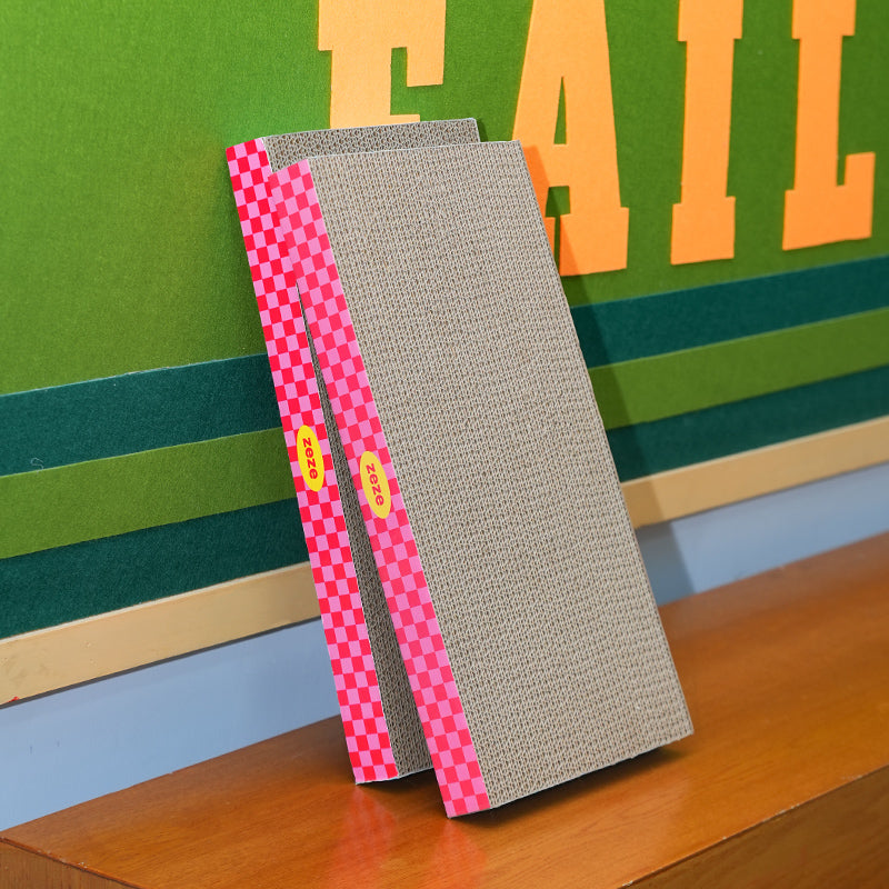 zeze Neon Sweetheart Corrugated Cardboard Cat Scratcher Pad (44 cm)