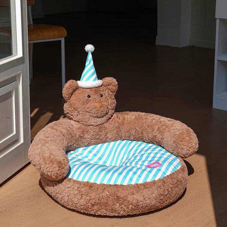 Peachfield & Co. x zeze Sleepy Nick Bear Plush Pet Sofa & Bed